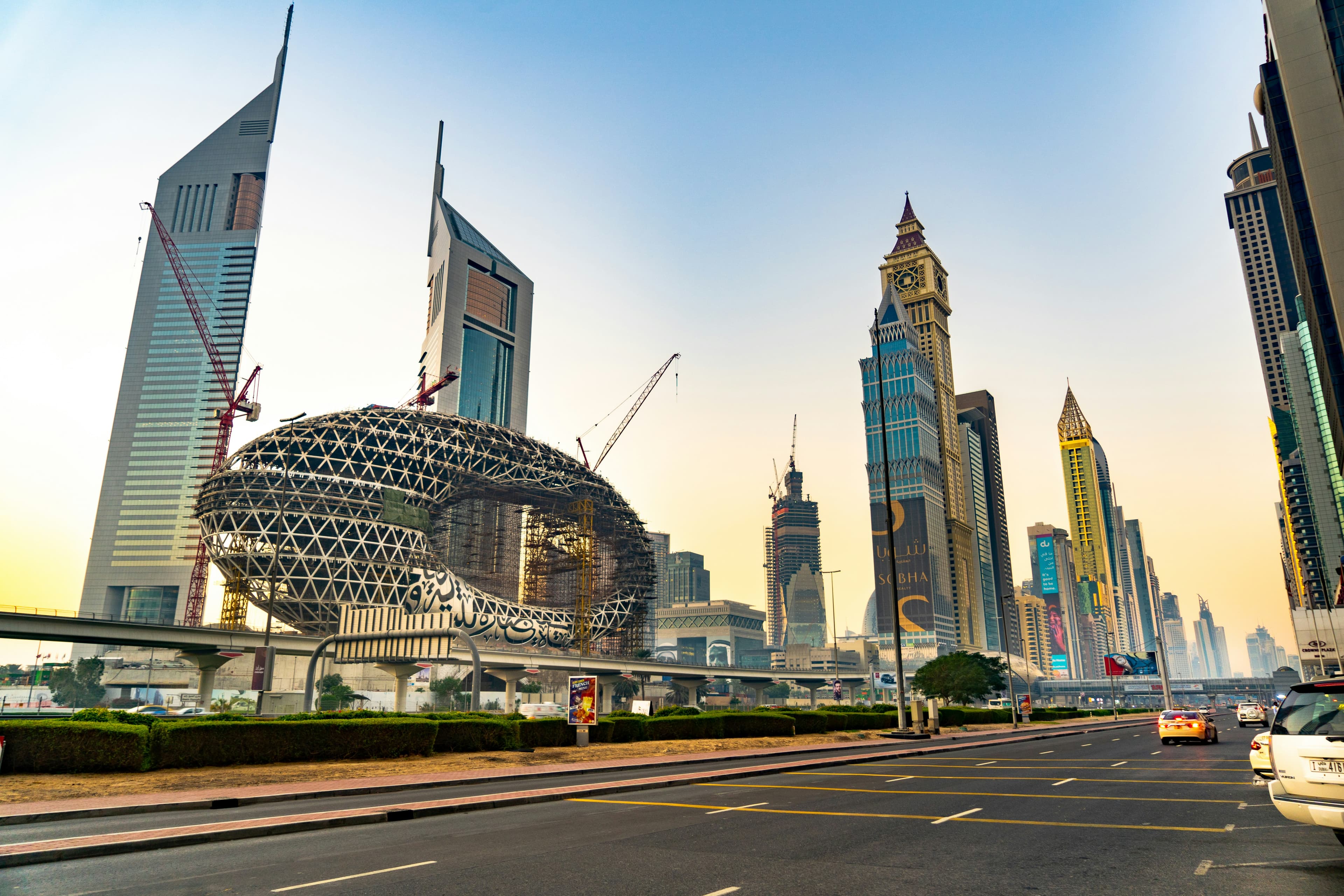 Golden package tour package in Abu dhabi and Dubai city